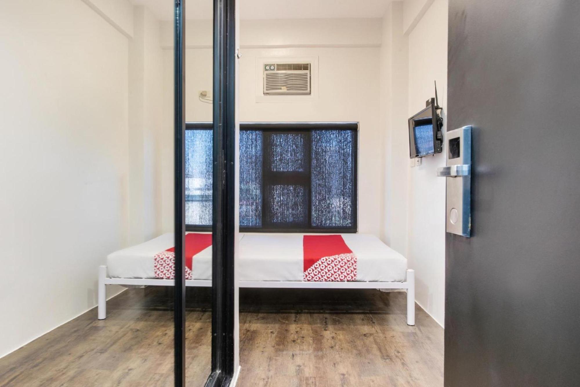 Oyo 563 Mytown New York Hotel